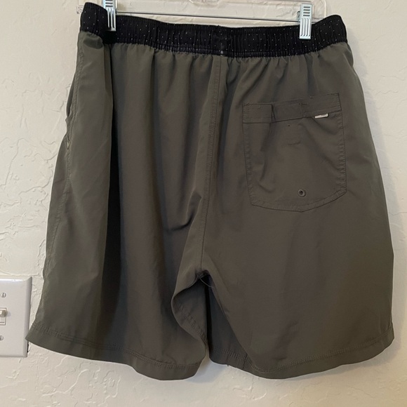Vuori Men’s Kore Short. Large. GUC. - Picture 9 of 9